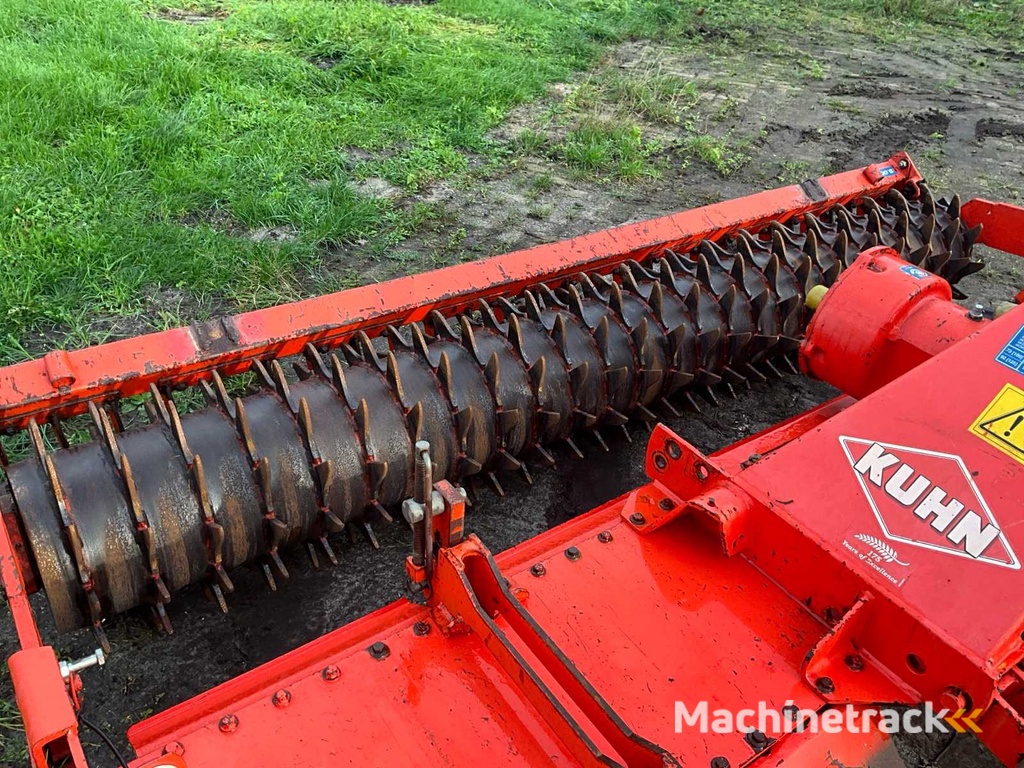 2004 Kuhn HRB302D Power harrow