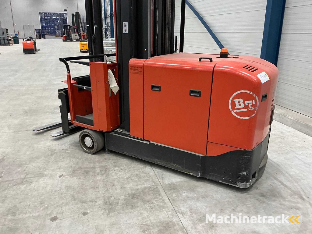 Toyota - 2009 - VCE135 - Smallegangentruck