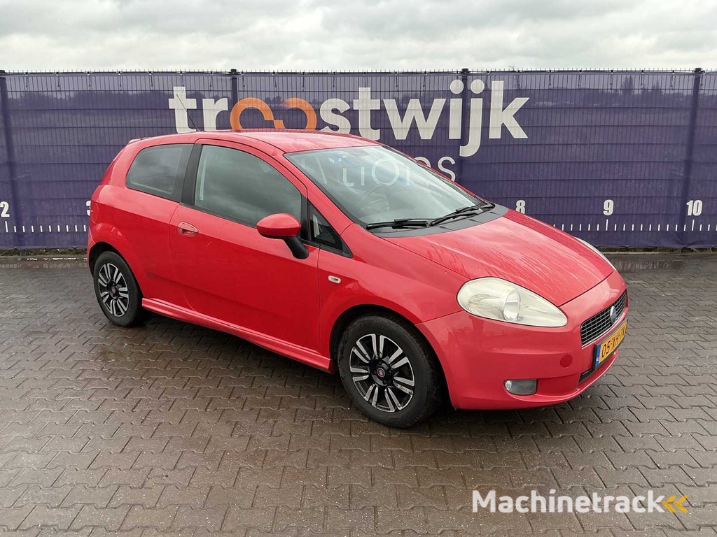 2007 - Fiat - Grande Punto - 1.4-16V Sport - Auto