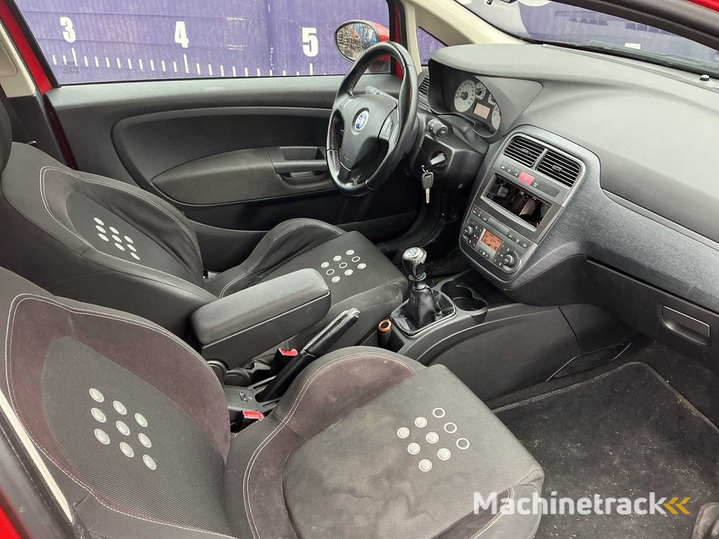 2007 - Fiat - Grande Punto - 1.4-16V Sport - Auto