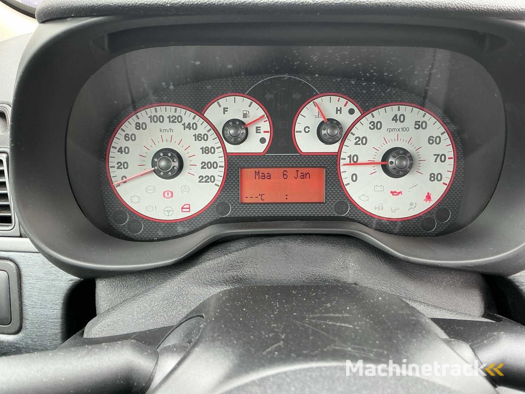 2007 - Fiat - Grande Punto - 1.4-16V Sport - Auto