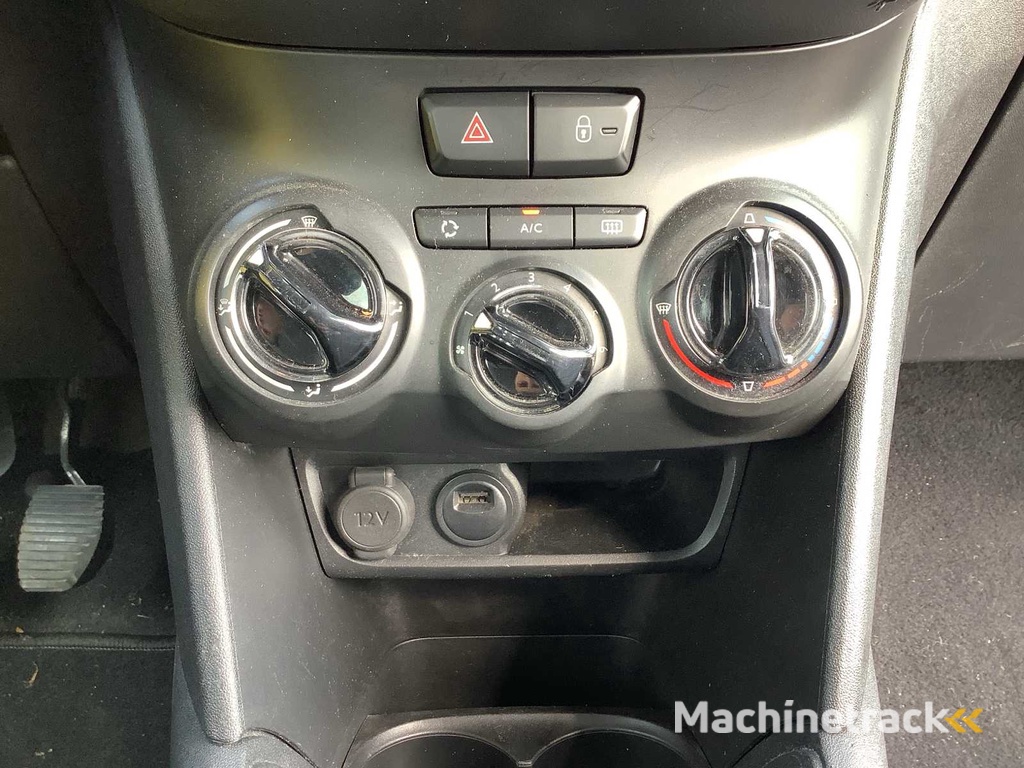 2019 - Peugeot  - 208 1.2 PureTech - Personenauto