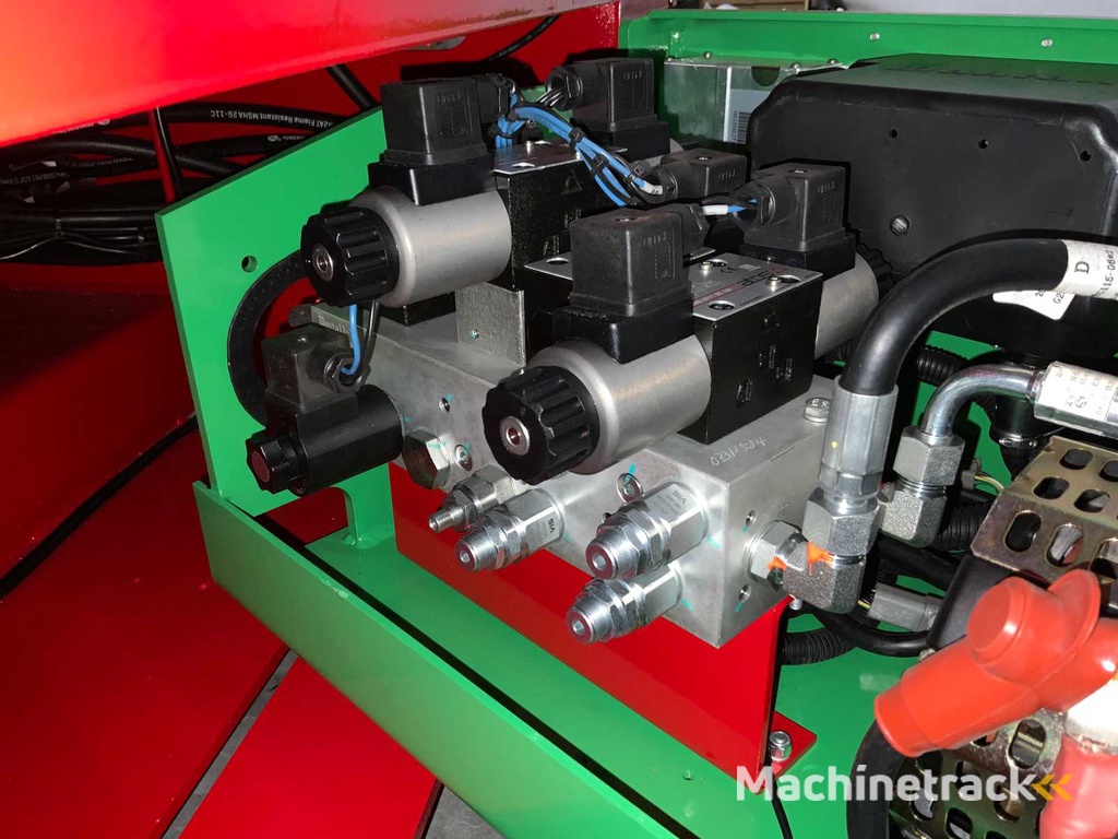 Mantall - XE80W - schaarlift hoogwerker 8M