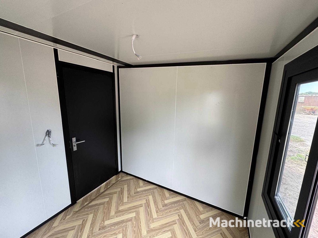 2025 Rhino Houses 36,5 m2 met glazen wand, 2 slaapkamers, badkamer en keuken Mobiele woonunit / Tiny house