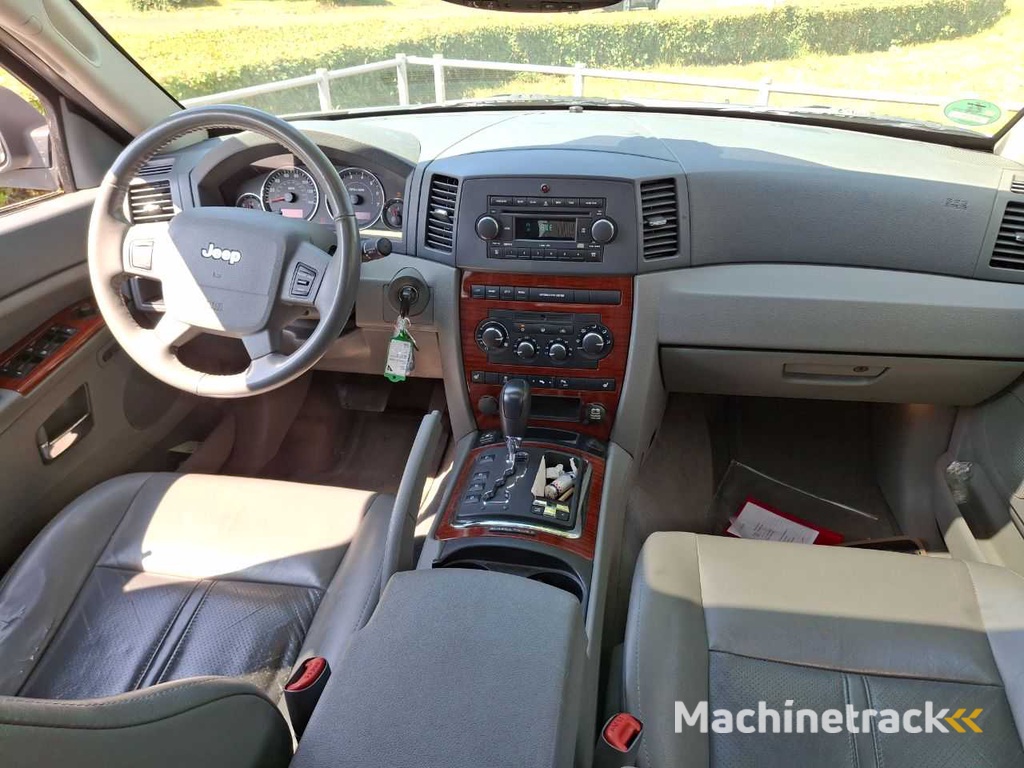 Jeep - Grand Cherokee - 4.7 V8 Laredo - PKW - 2006