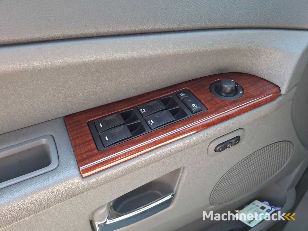 Jeep - Grand Cherokee - 4.7 V8 Laredo - PKW - 2006