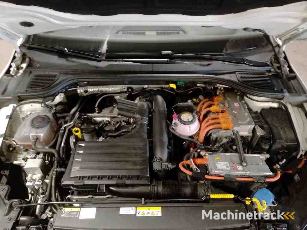 Volkswagen Golf GTE 1.4 eHybrid PHEV 245HP Automatik 2022