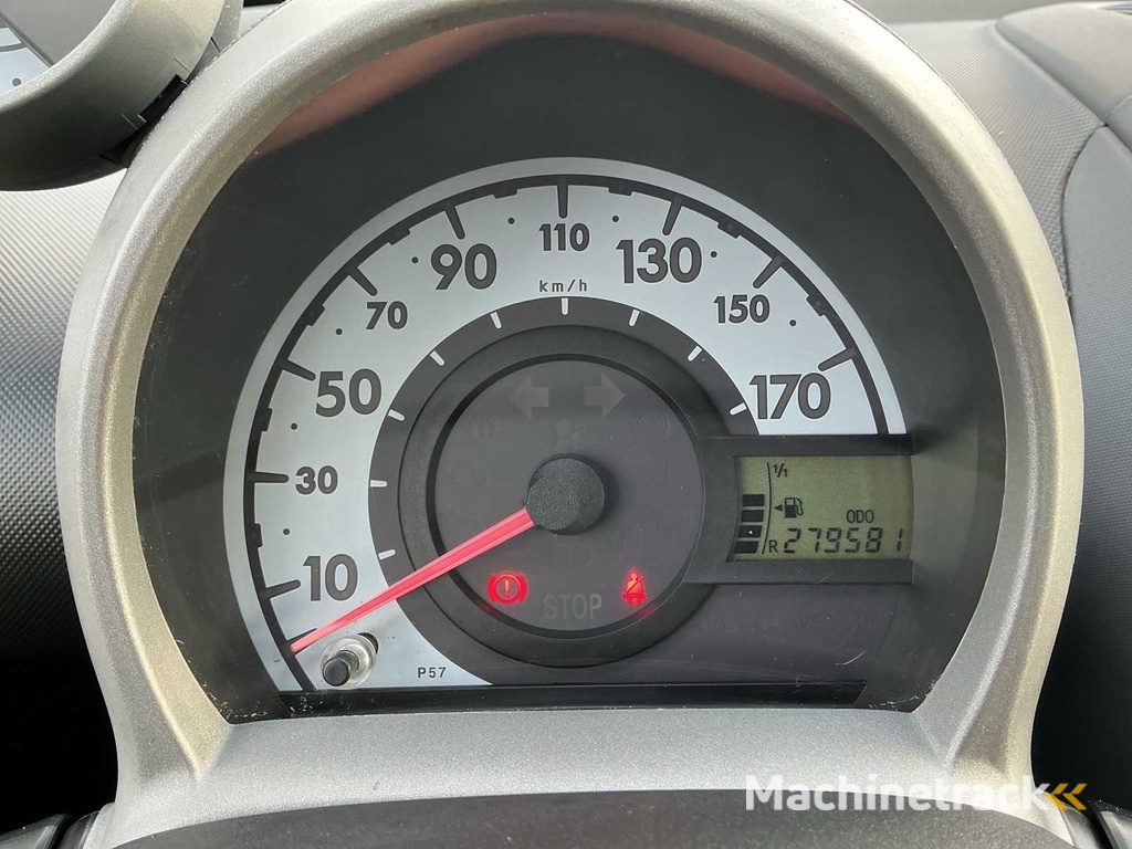 2005 - Peugeot - 107 - 1.0-12V XR - Personenauto