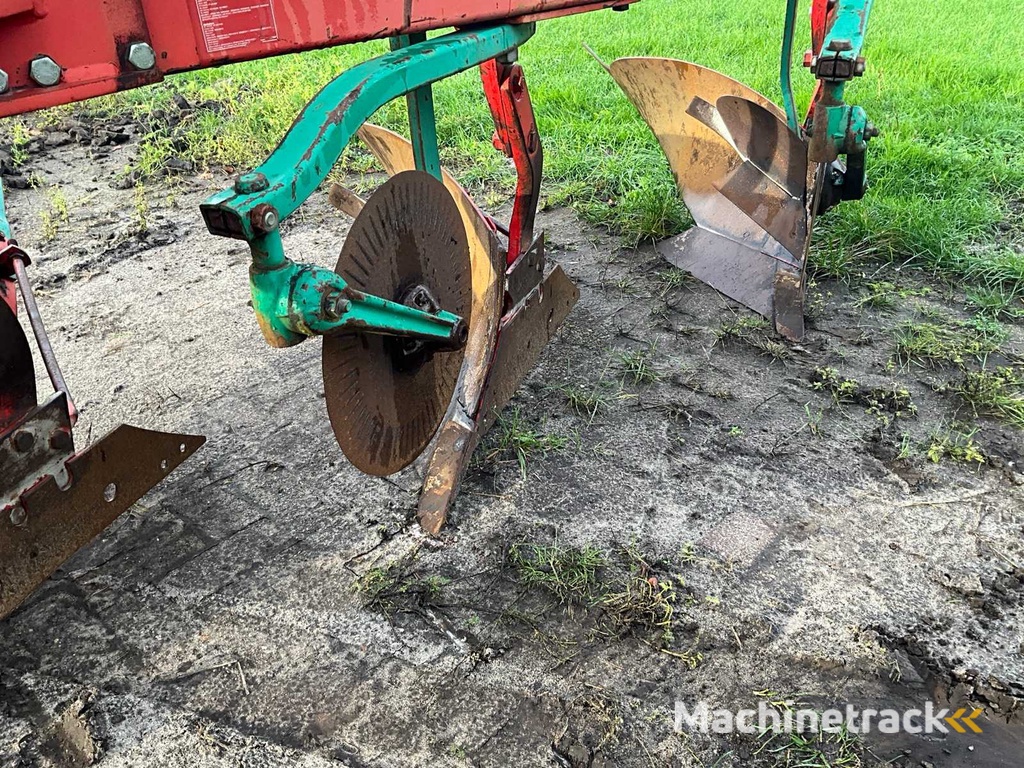 Kverneland LD 100-160-8 3-Schaars Plough