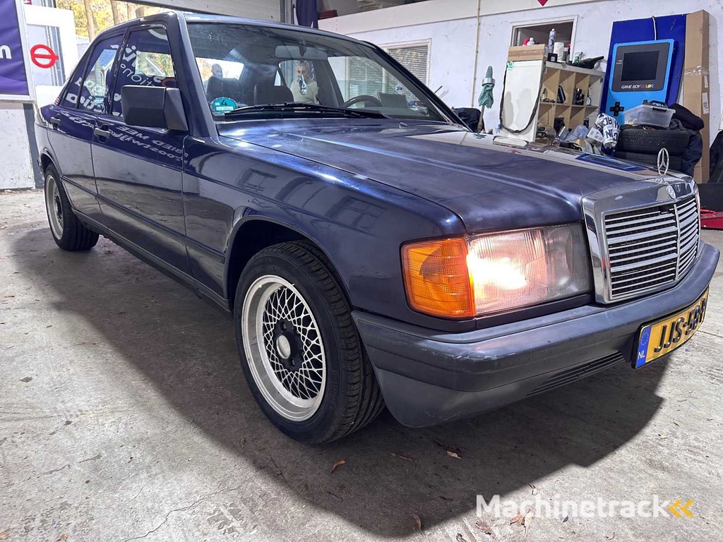 Mercedes-Benz - Baureihe 190 - 2.0 E AUTOMATIK - JJS-58-P