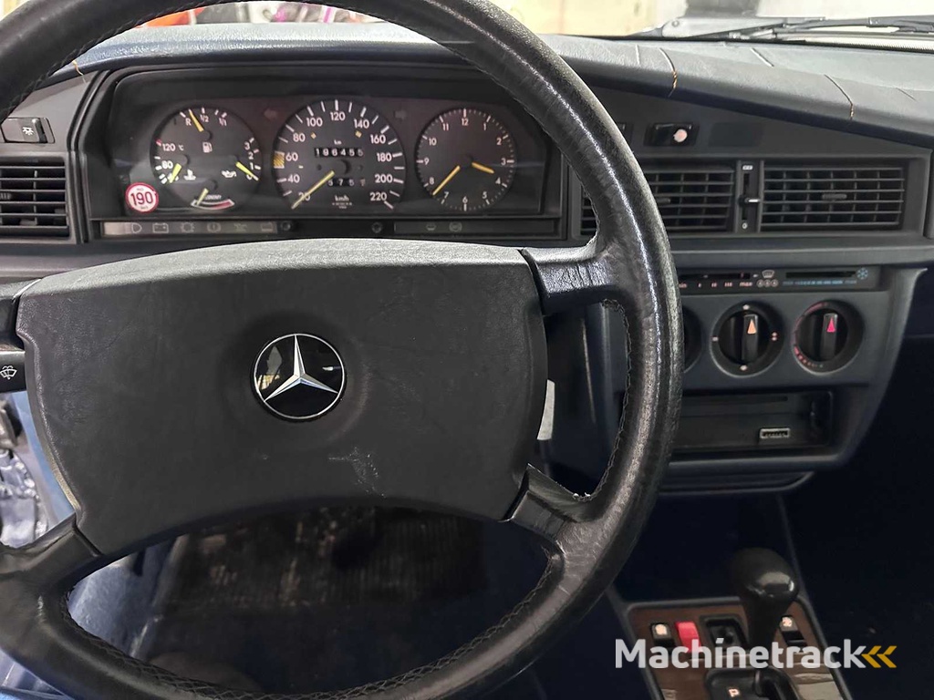 Mercedes-Benz - Baureihe 190 - 2.0 E AUTOMATIK - JJS-58-P