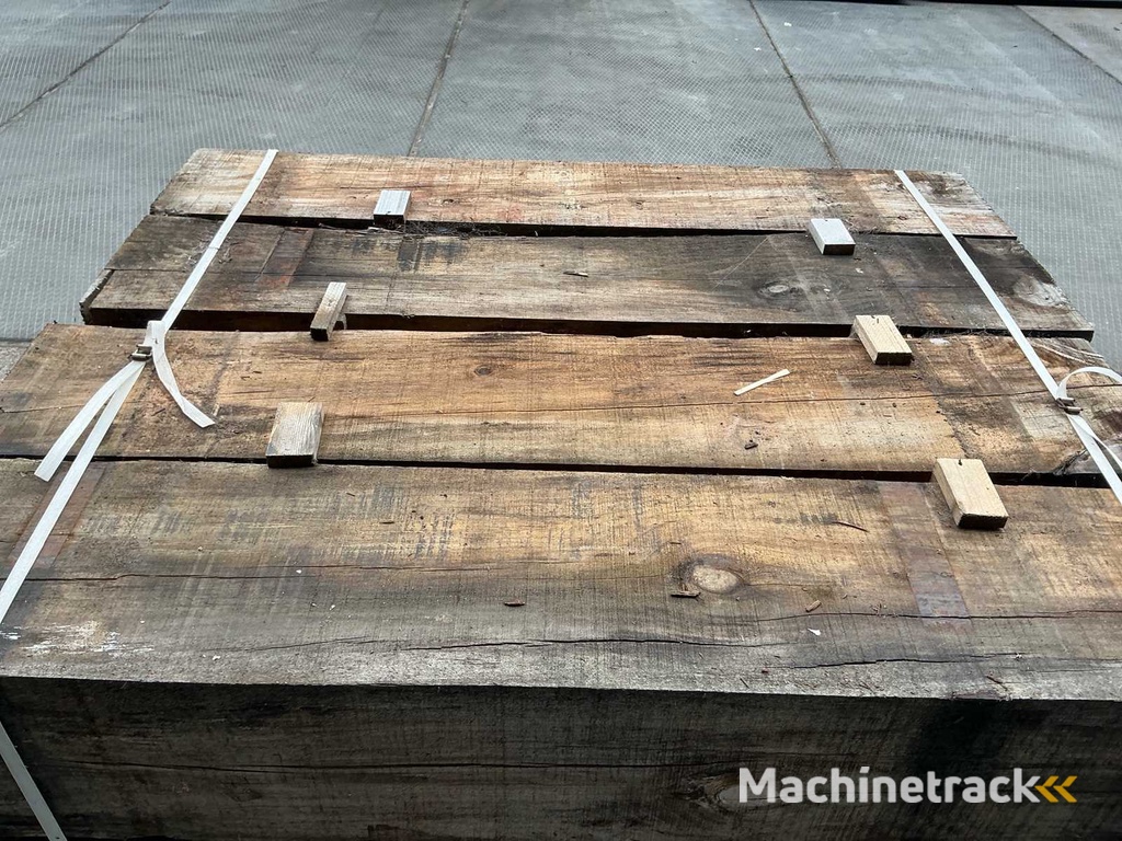 Radiata Pine 1500x300x300 Bouwhout