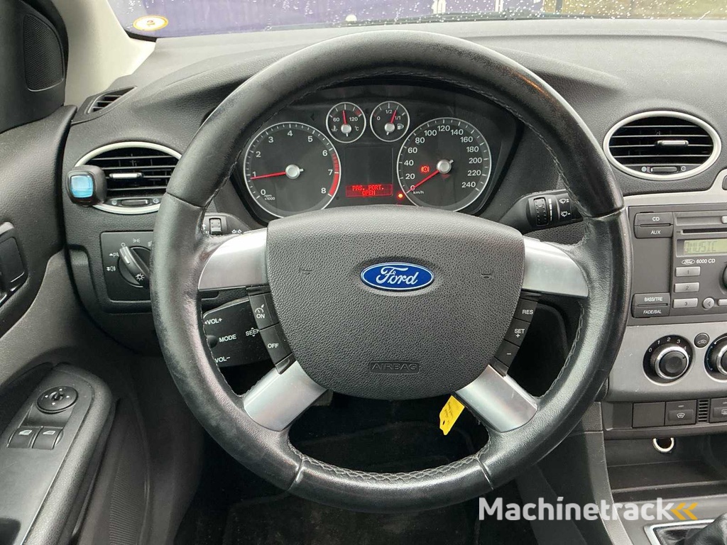 2007 - Ford - Focus - 1.6-16V Futura - PKW