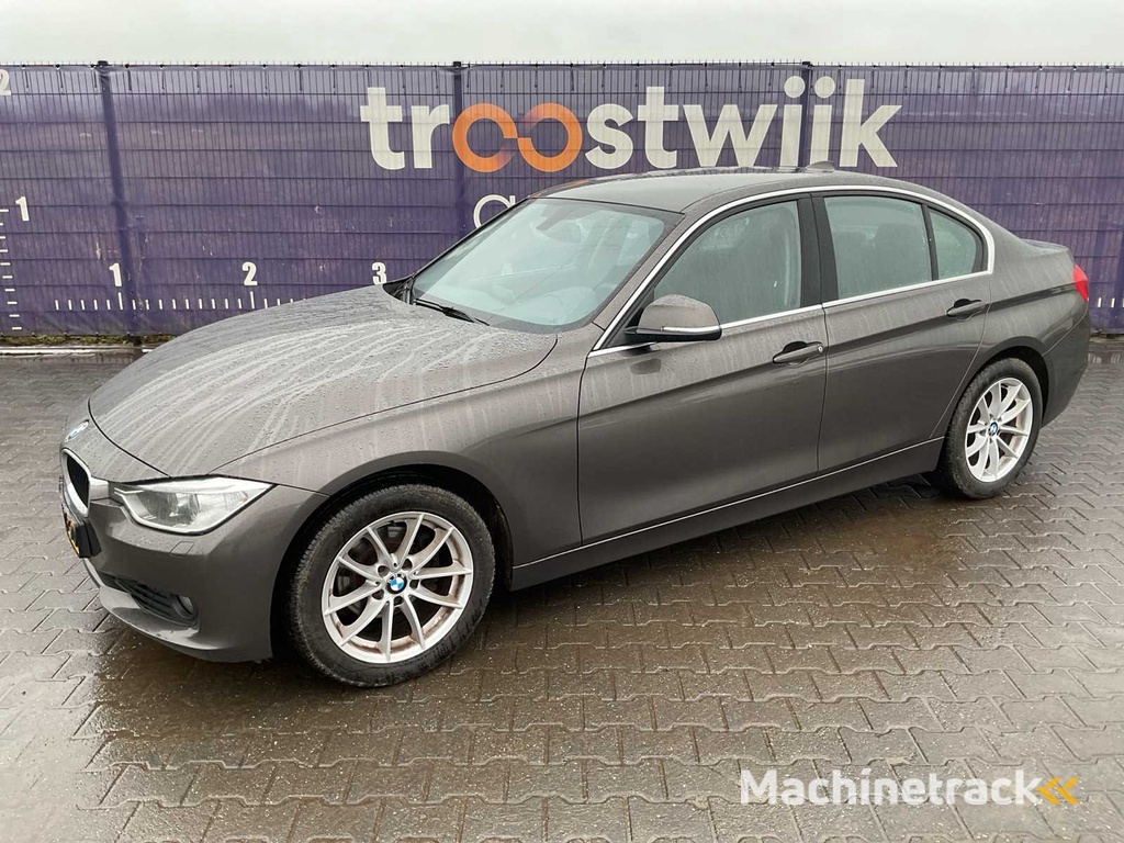 2013 - BMW - 3er - 316d Executive - PKW