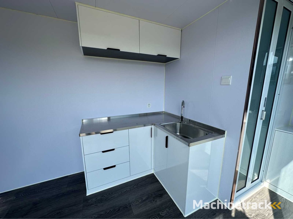 2025 Stahlworks Eco 5000 Ein weißes Tiny House / Atelier / Büro