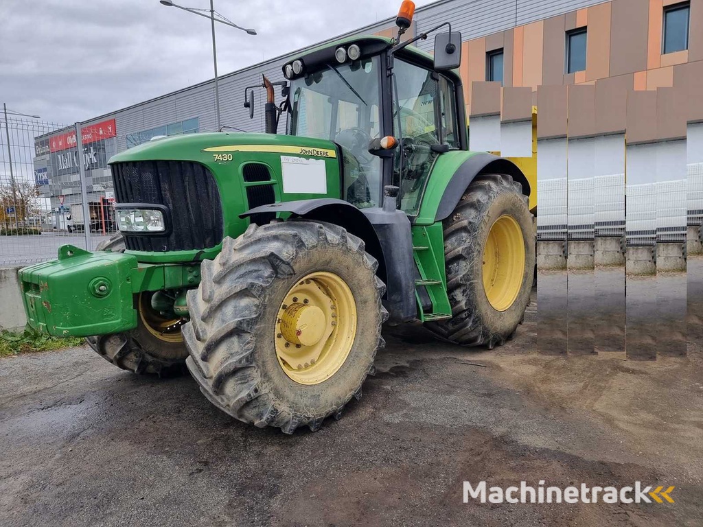 2009 - John Deere - 7430 MW2 CD44 - Tractor met 4-wielaandrijving