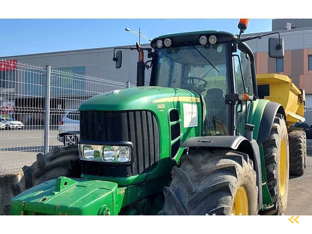 2009 - John Deere - 7430 MW2 CD44 - Tractor met 4-wielaandrijving