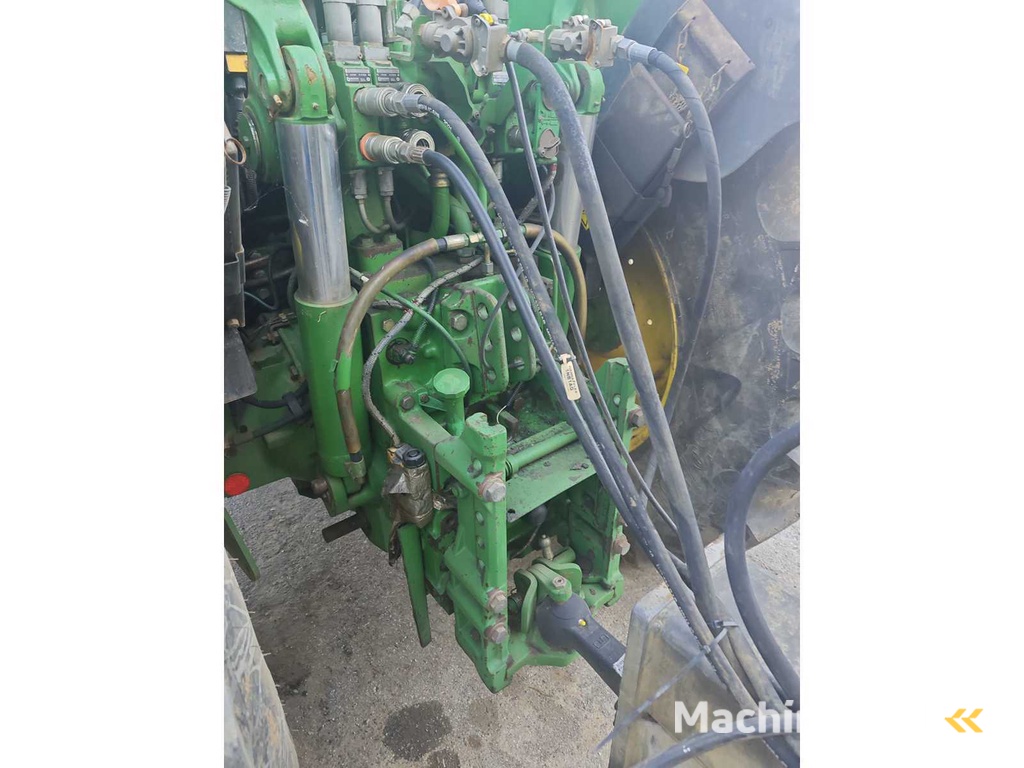 2009 - John Deere - 7430 MW2 CD44 - Tractor met 4-wielaandrijving