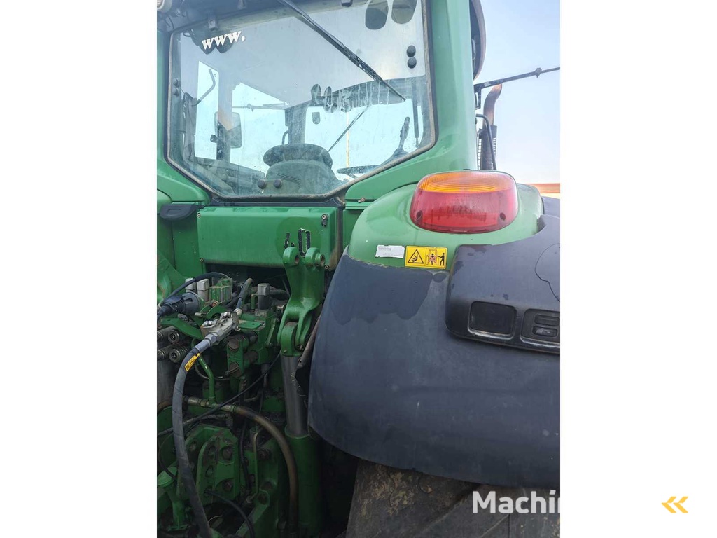2009 - John Deere - 7430 MW2 CD44 - Tractor met 4-wielaandrijving