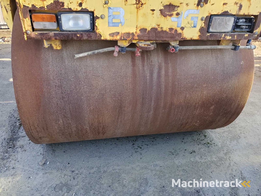 2003 - Bomag - BW 151 AC-2 - Bandenrol