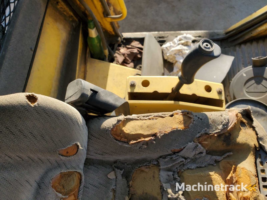 2003 - Bomag - BW 151 AC-2 - Bandenrol