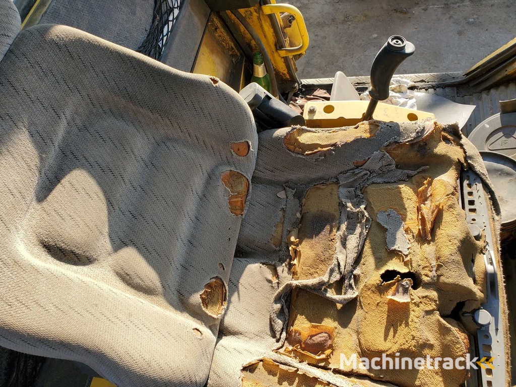 2003 - Bomag - BW 151 AC-2 - Bandenrol