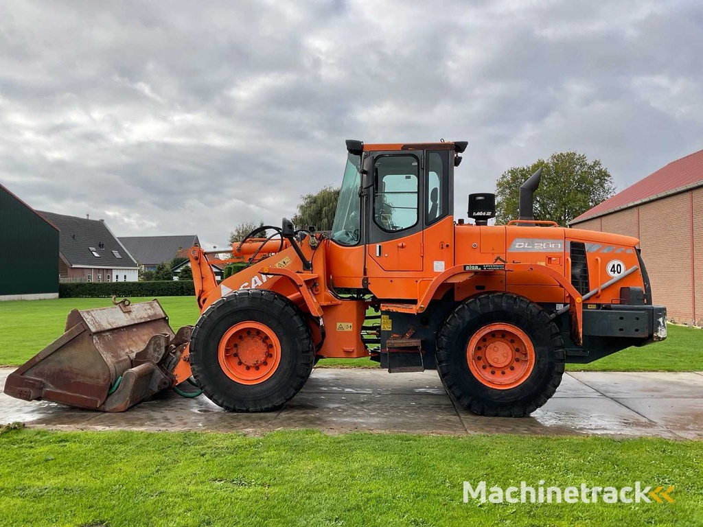 2011 Doosan DL200 Schaufel