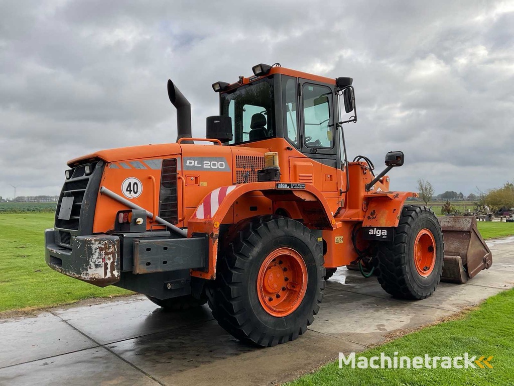 2011 Doosan DL200 Schaufel