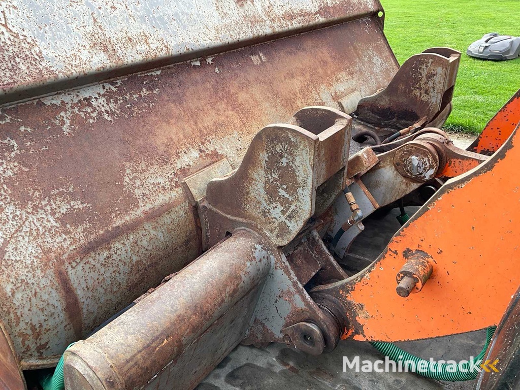 2011 Doosan DL200 Schaufel