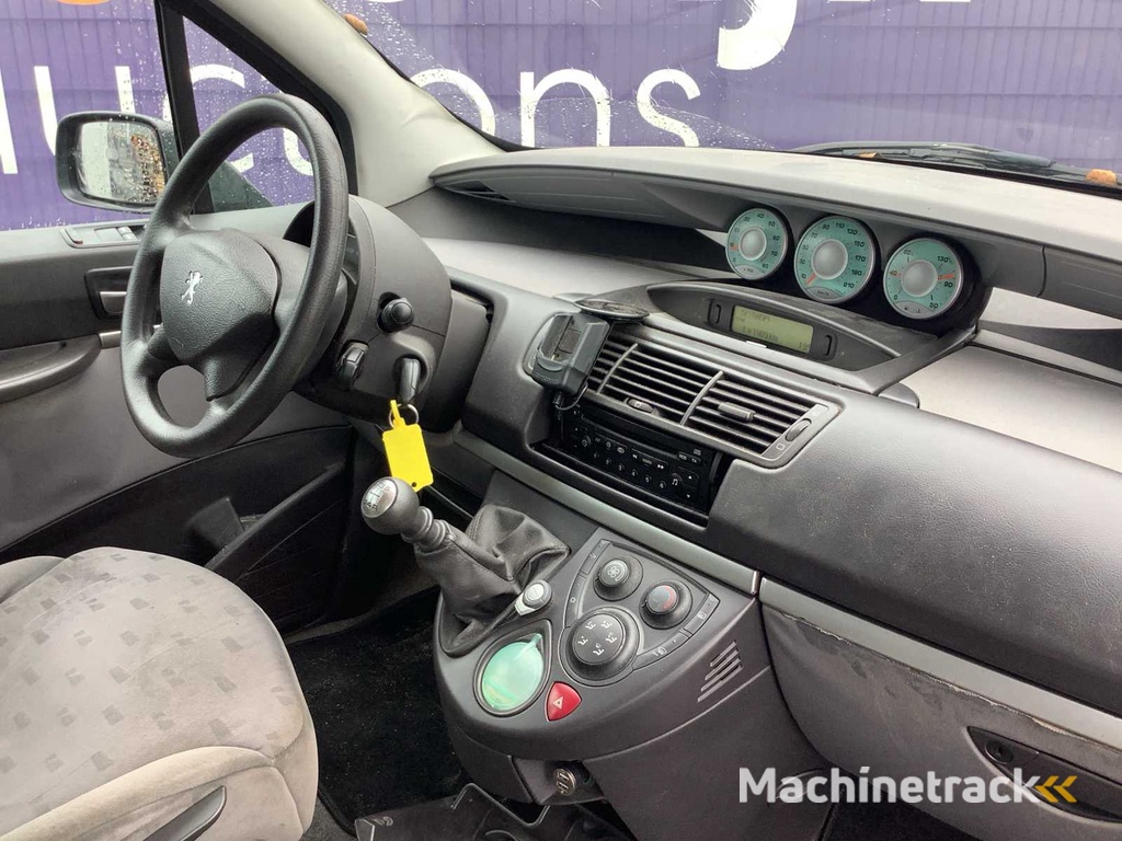 2005 - Peugeot - 807 - 2.0 SR Premium - Personenauto