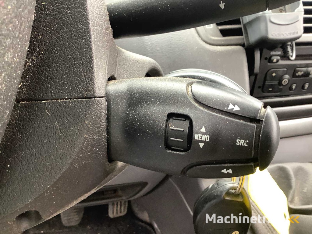 2005 - Peugeot - 807 - 2.0 SR Premium - Personenauto