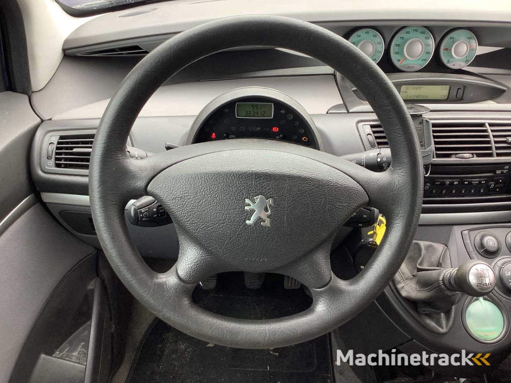 2005 - Peugeot - 807 - 2.0 SR Premium - Personenauto