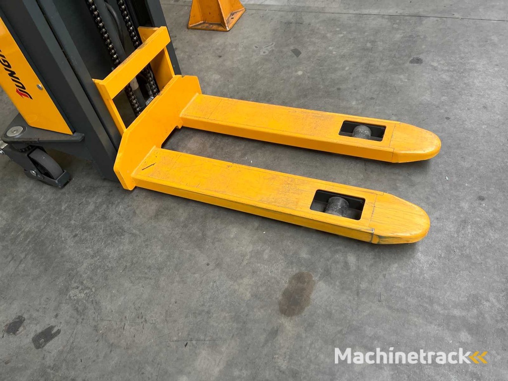 2018 Jungheinrich HC 110 Handmatige stapelaar (palletstapelaar)