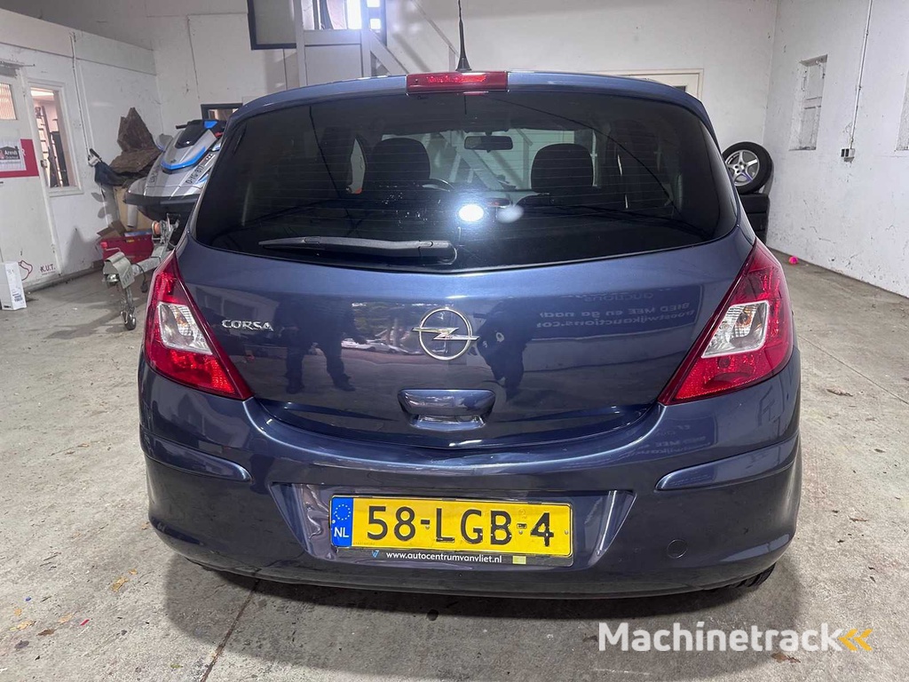 Opel - Corsa - 1.2-16V 111 Edition - 58-LGB-4