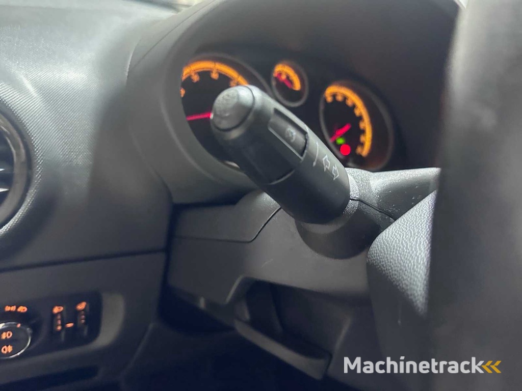 Opel - Corsa - 1.2-16V 111 Edition - 58-LGB-4