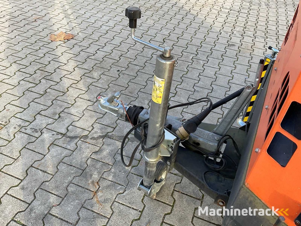 2016 TowerLight VB-9 LED Light Pole Generator Trailer LED