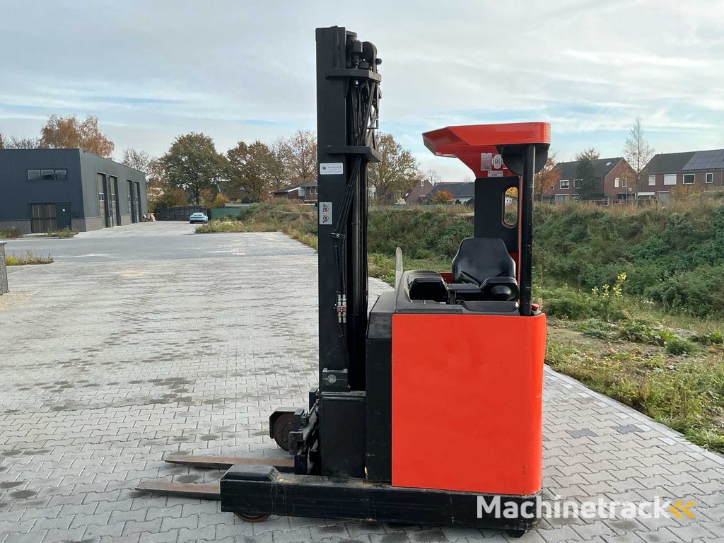 2008 BT RRE 160M Reach truck
