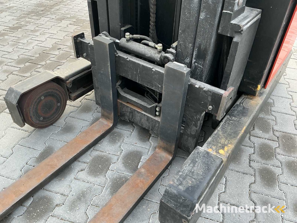 2008 BT RRE 160M Reach truck