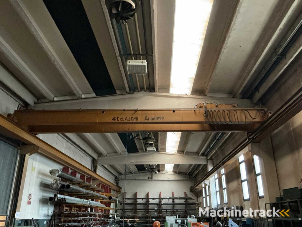 1992 S.TRA. F Bovenloopkraan 4 ton.