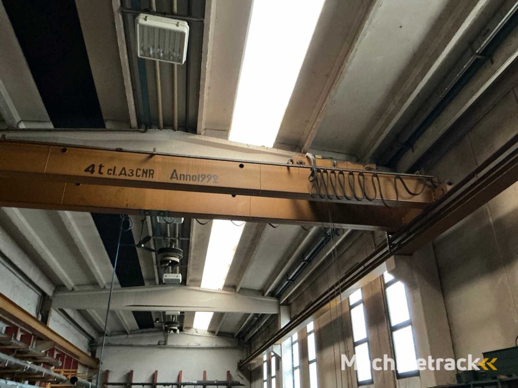 1992 S.TRA. F Bovenloopkraan 4 ton.