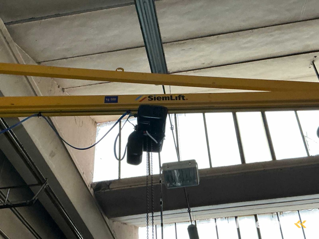 SIEMLIFT Pijler Zwenkkraan