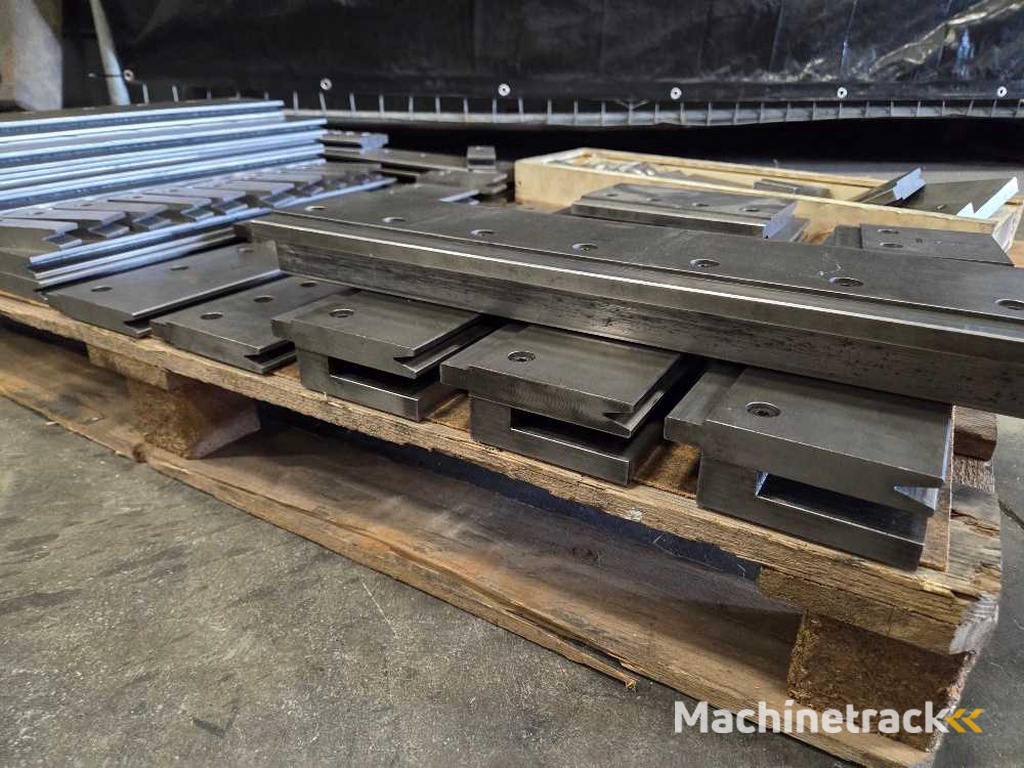 Trumpf - press brake - Various parts, tools and accessories