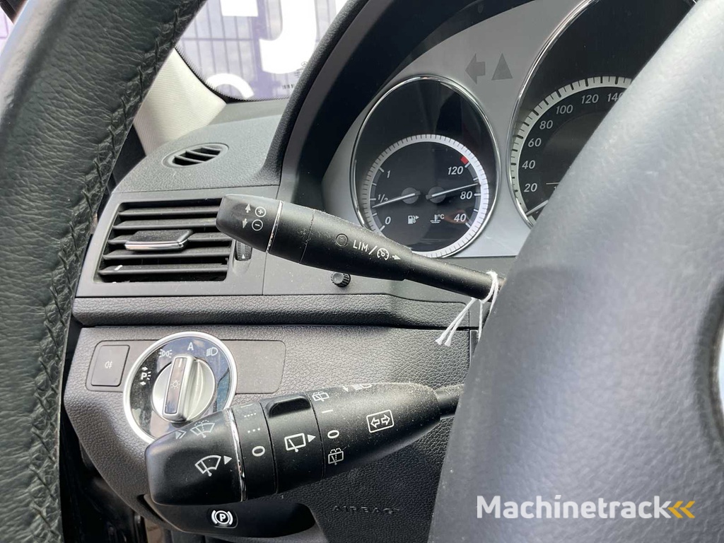 2011 - Mercedes-Benz - C-Class Estate - 180 CGI BE. BnsCl.Av. - Car