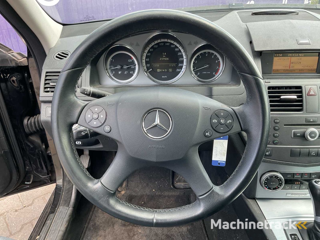 2011 - Mercedes-Benz - C-Class Estate - 180 CGI BE. BnsCl.Av. - Car