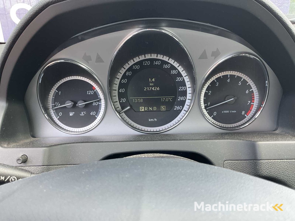 2011 - Mercedes-Benz - C-Class Estate - 180 CGI BE. BnsCl.Av. - Car