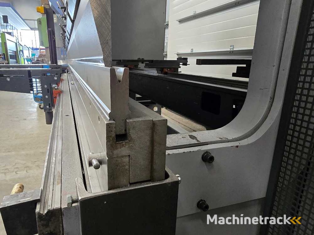 SMD - 2004 - PBH 160 3100 4C - CNC-kantbank