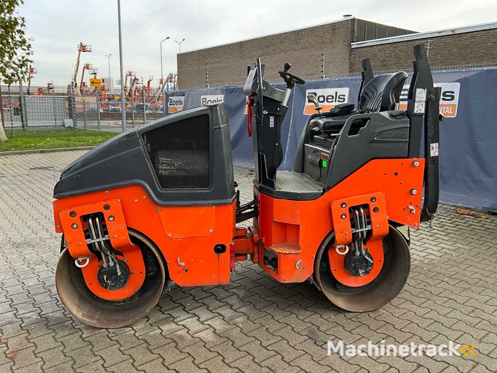 2015 Bomag BW 100 AD-5 Knik trilwals