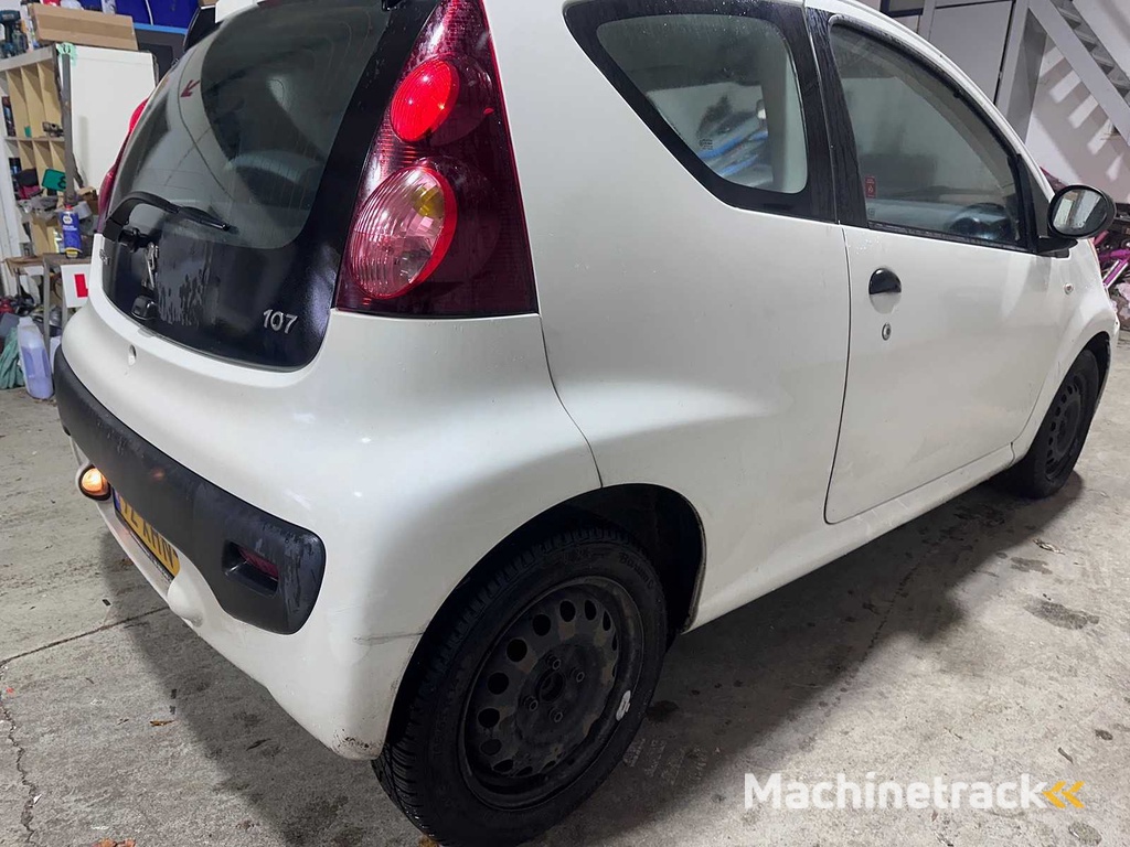 Peugeot - 107 - 1.0 Access Accent - 92-XHN-2