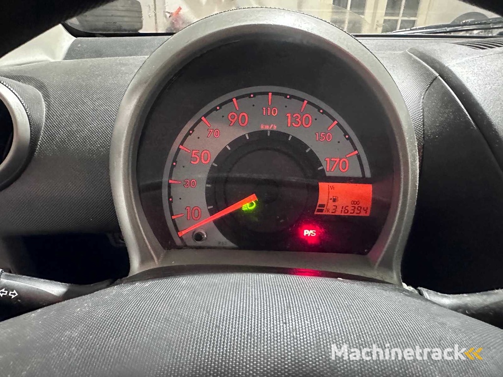 Peugeot - 107 - 1.0 Access Accent - 92-XHN-2