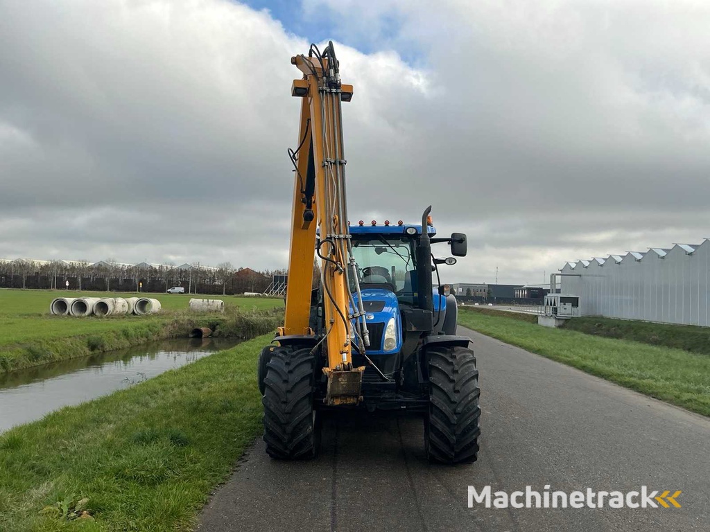 2011 New Holland T6070 Vierwielaangedreven landbouwtractor met Hemos maaiarm